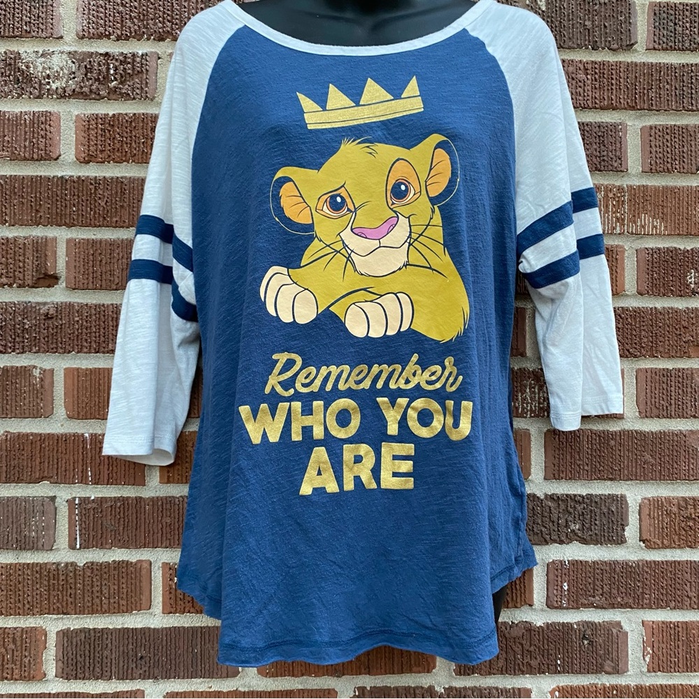 Disney BUNDLE The Lion King/ Short Sleeve V-Neck Tee Shirts Junior Large (11-13)